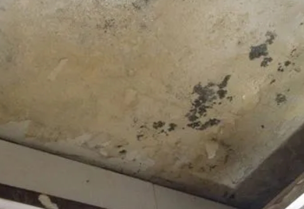 南宁市阳台漏水维修公司分享下南宁市卫生间渗水维修需要注意哪些问题。